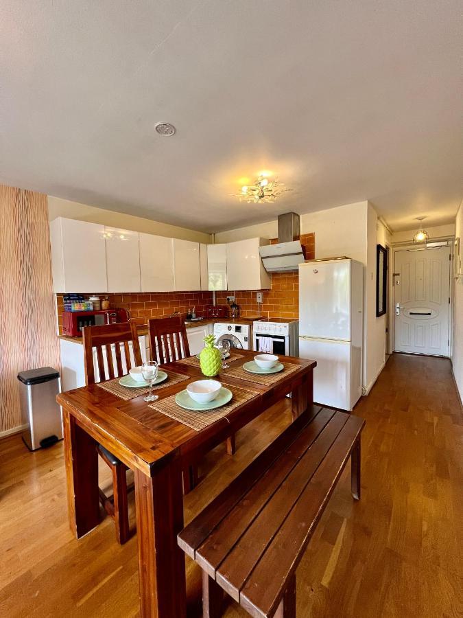 Apartament Great 2 Bedrooms 15 Mins From The Centre