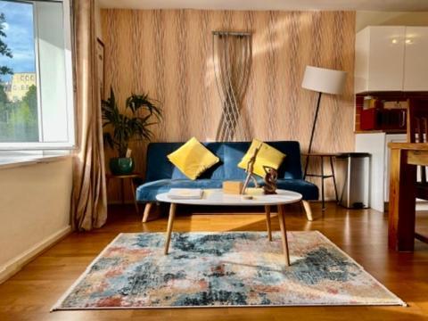 Great 2 Bedrooms 15 Mins From The Centre Londra