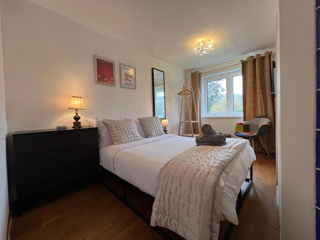 Great 2 Bedrooms 15 Mins From The Centre Apartament *